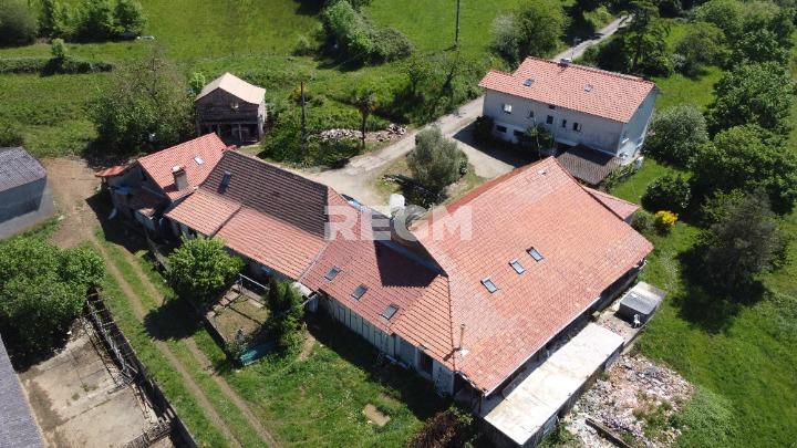 Propriété - 500 m² - 15 pièces