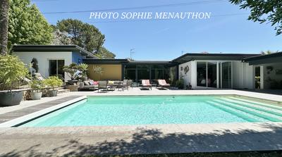 Maison d'architecte - 250 m² - 9 pièces