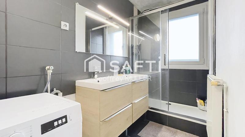 Appartement - 80 m² - 4 pièces