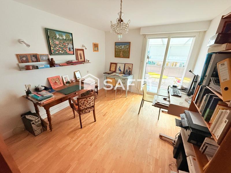 Maison - 364 m² - 12 pièces