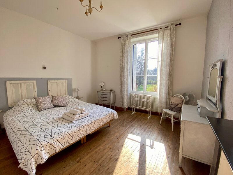 Demeure - 348 m² - 9 pièces