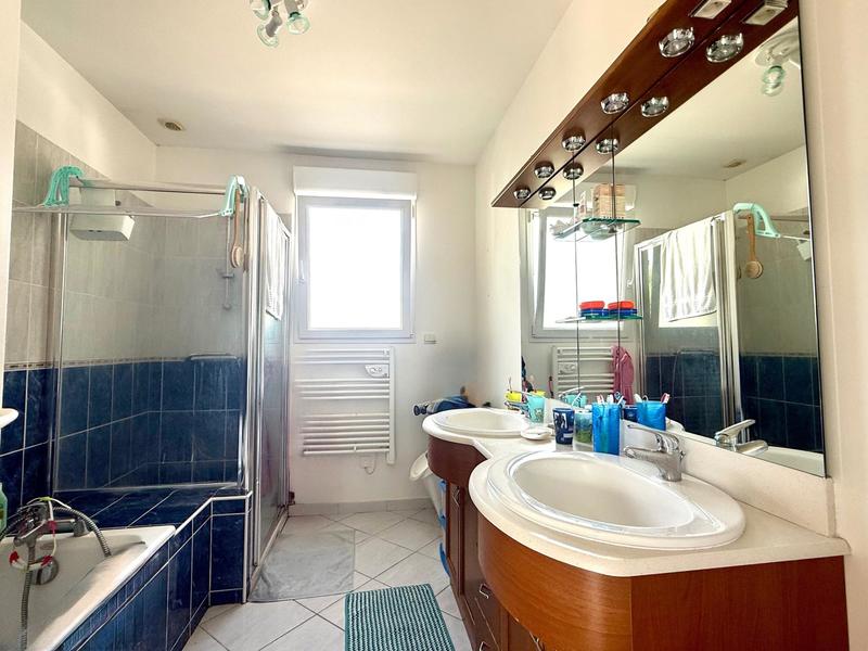 Maison - 158 m² - 6 pièces