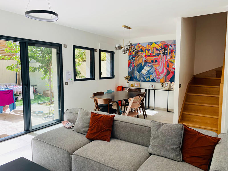 Maison - 237 m² - 7 pièces