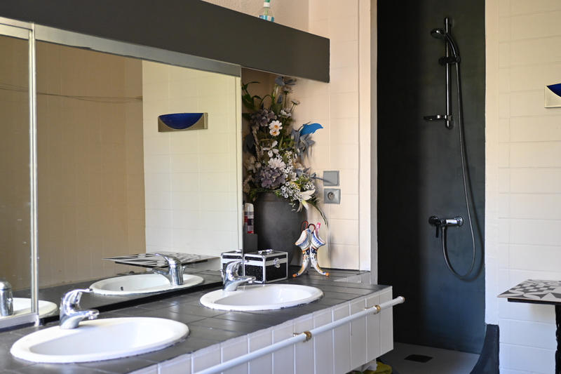 Duplex - 241 m² - 7 pièces