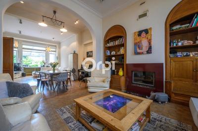 Maison de ville - 466 m² - 11 pièces