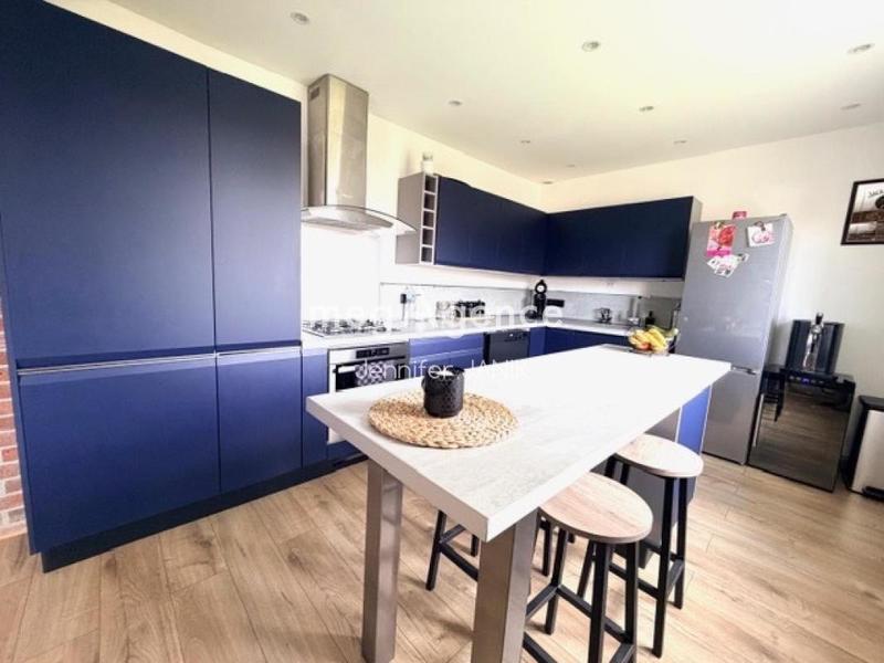 Maison - 120 m² - 6 pièces