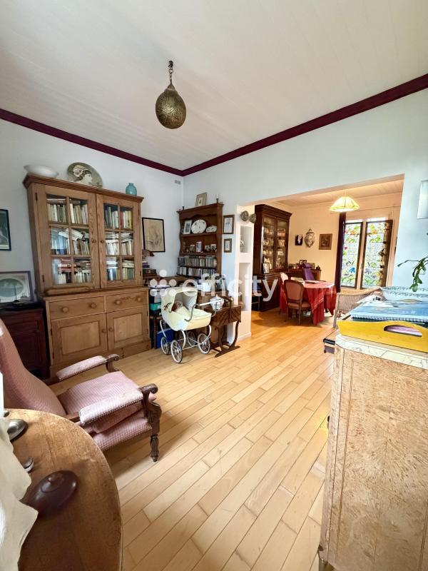 Pavillon - 85 m² - 5 pièces