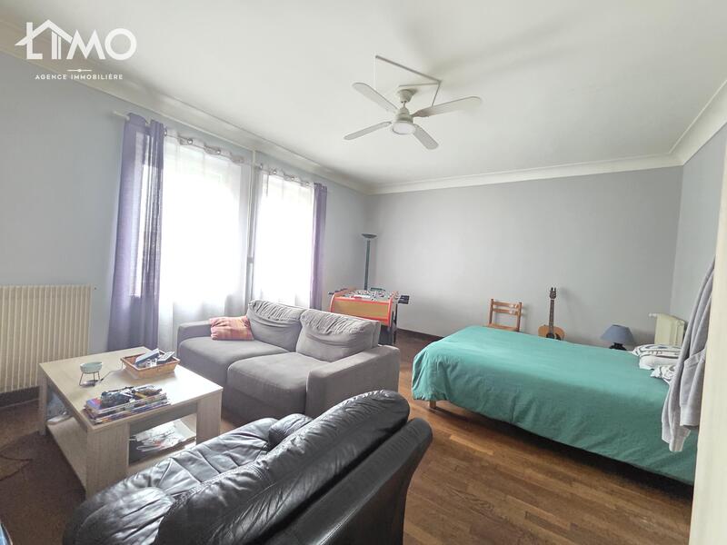 Maison en pierre - 196 m² - 7 pièces