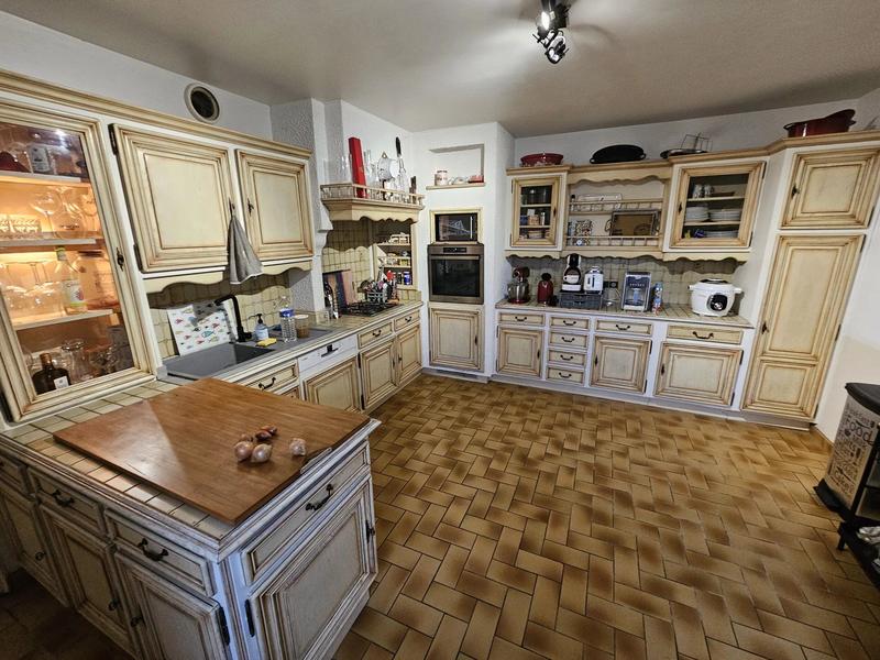 Maison - 185 m² - 5 pièces