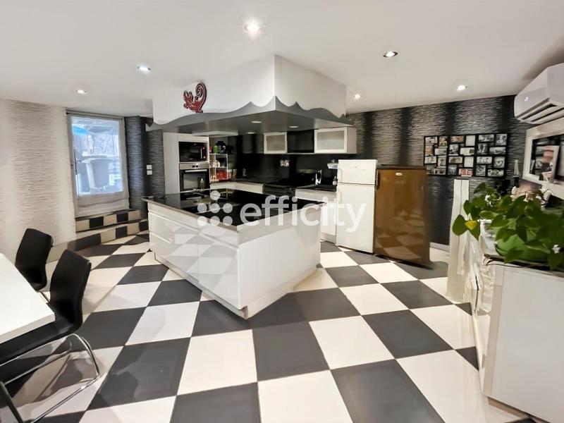 Maison - 150 m² - 5 pièces