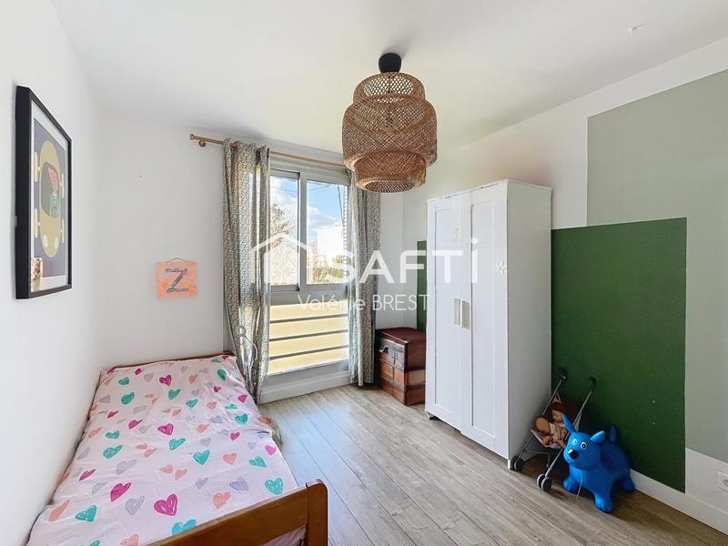 Appartement - 80 m² - 4 pièces