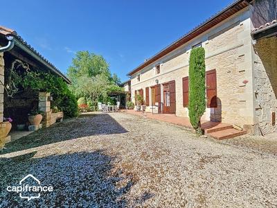 Maison - 182 m² - 6 pièces