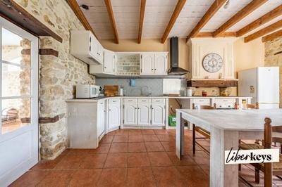 Maison de village - 270 m² - 8 pièces