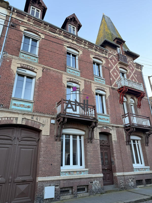 Appartement - 100 m² - 5 pièces