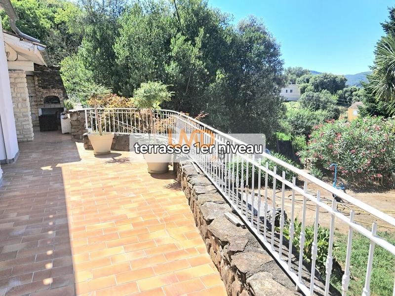 Maison - 140 m² - 6 pièces