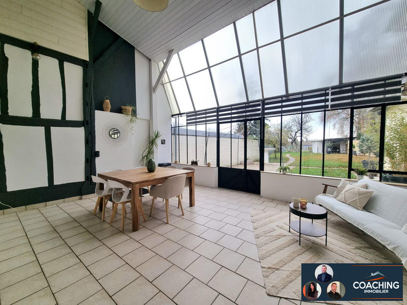 Maison - 187 m² - 9 pièces