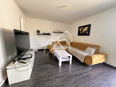 Maison - 94 m² - 5 pièces