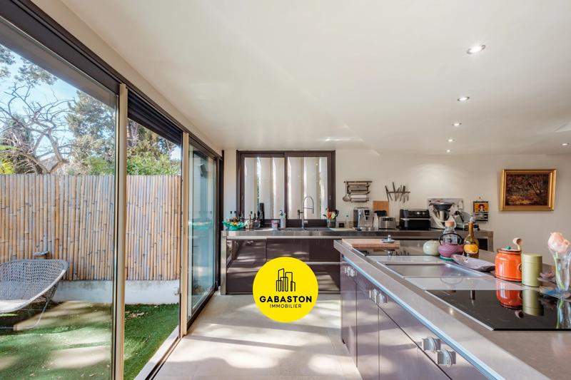 Appartement - 122 m² - 4 pièces