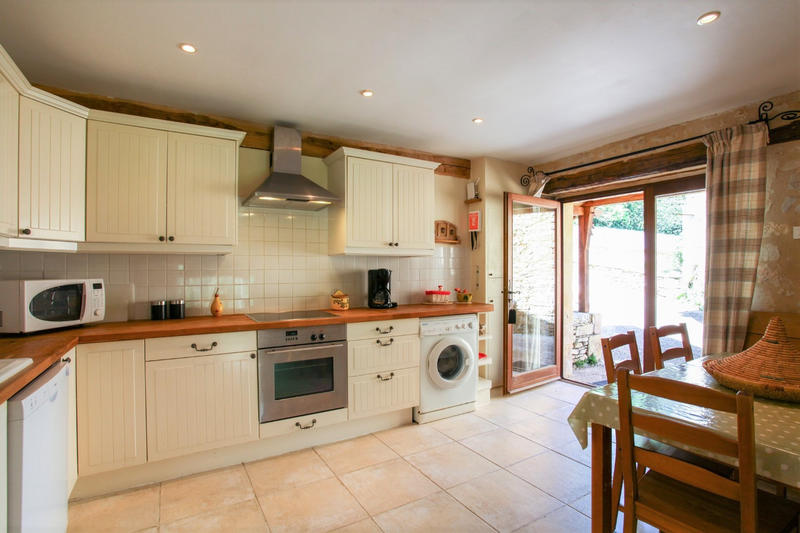 Maison - 357 m² - 16 pièces