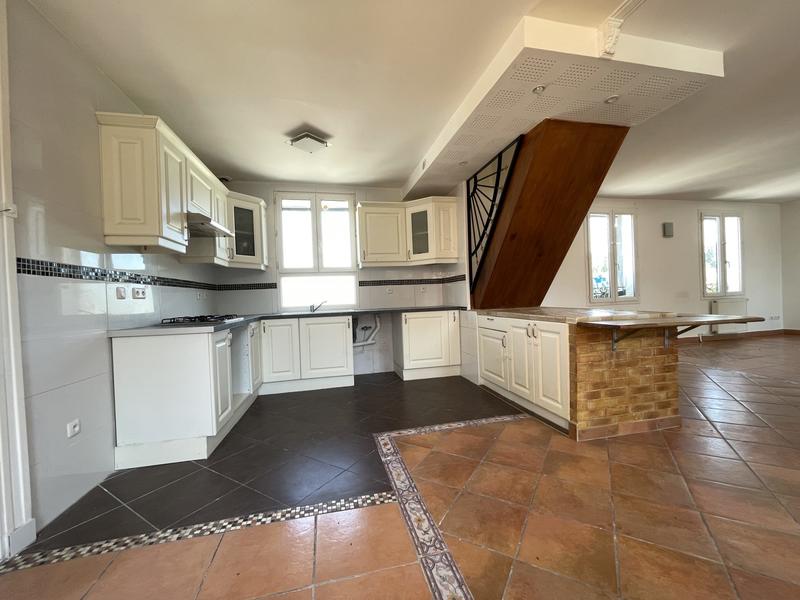 Appartement - 105 m² - 6 pièces