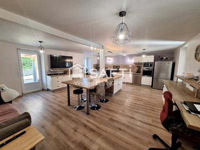 Maison de village - 240 m² - 6 pièces