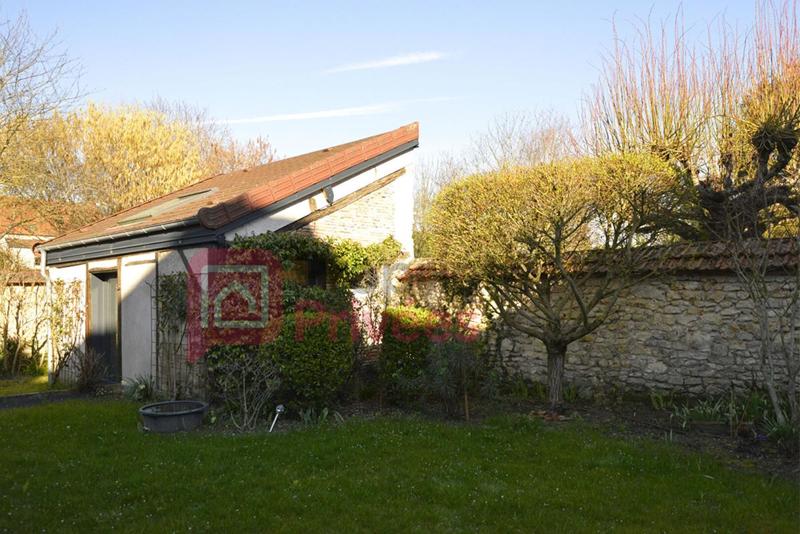 Maison - 180 m² - 9 pièces