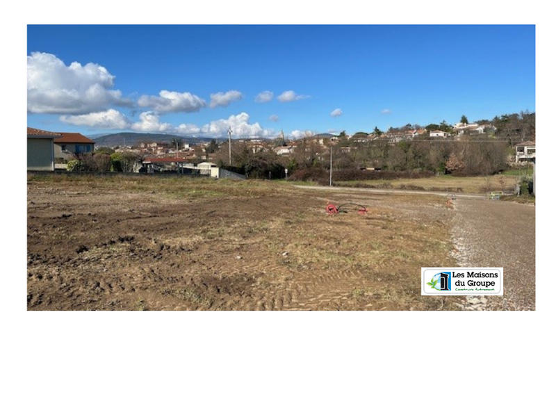 Terrain constructible - 677 m²