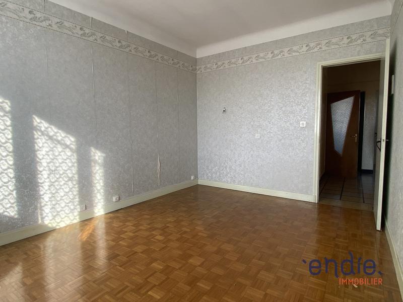 Immeuble - 184 m² - 7 pièces