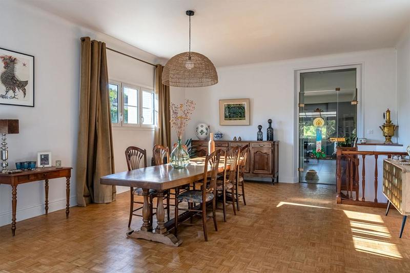 Maison - 223 m² - 7 pièces
