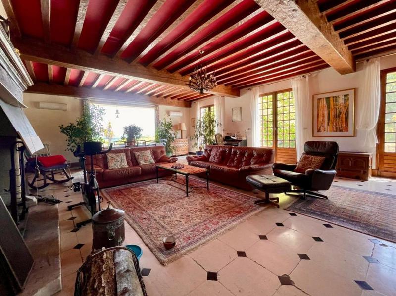 Maison - 388 m² - 10 pièces