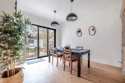 Maison - 210 m² - 9 pièces