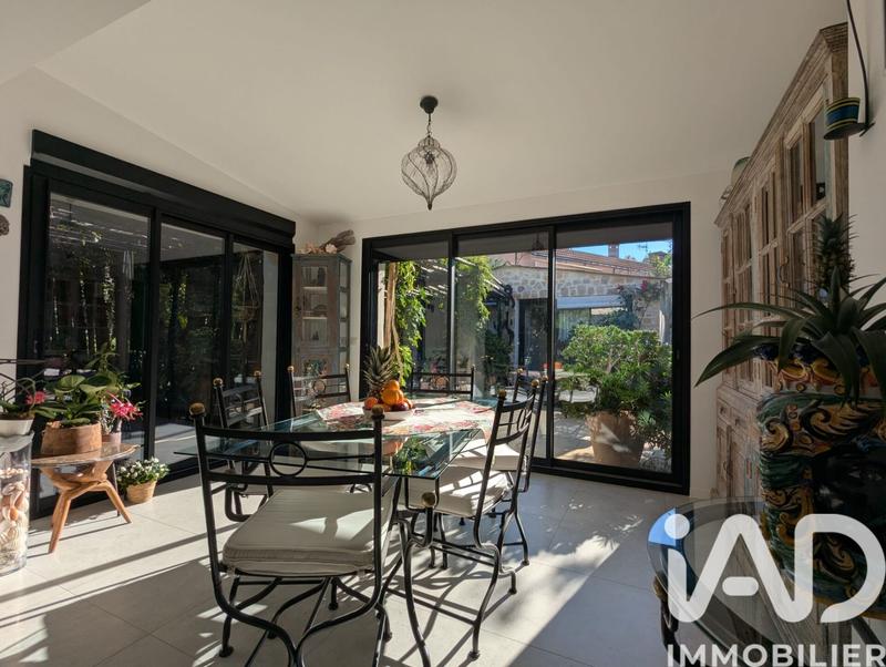 Maison - 98 m² - 4 pièces