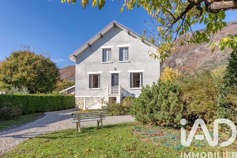 Maison - 146 m² - 7 pièces