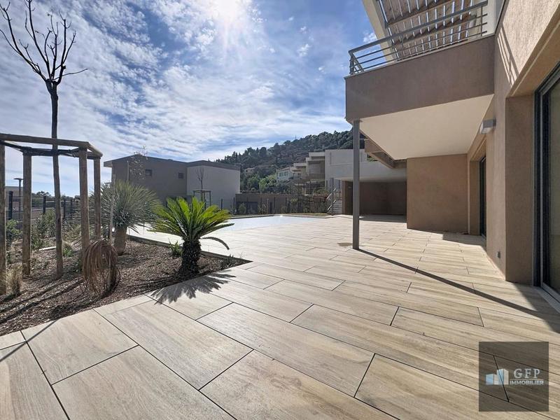 Maison - 170 m² - 5 pièces