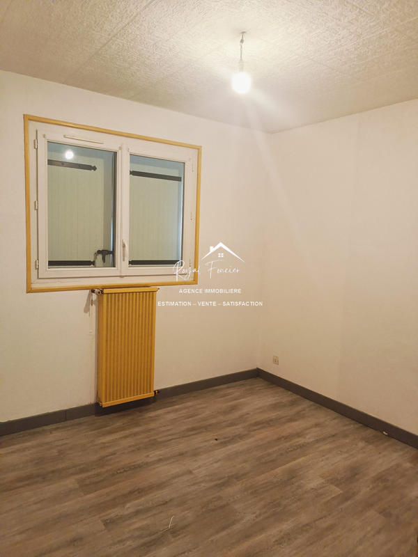 Maison traditionnelle - 87 m² - 6 pièces