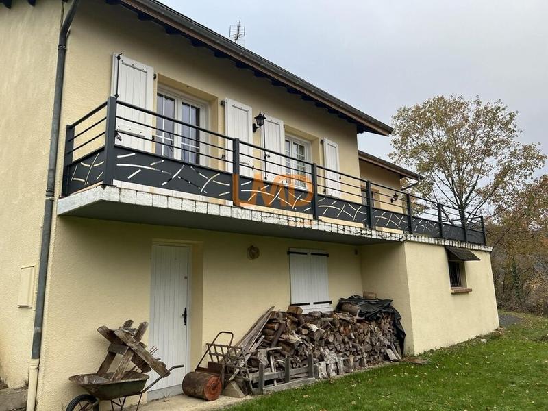 Maison - 105 m² - 10 pièces