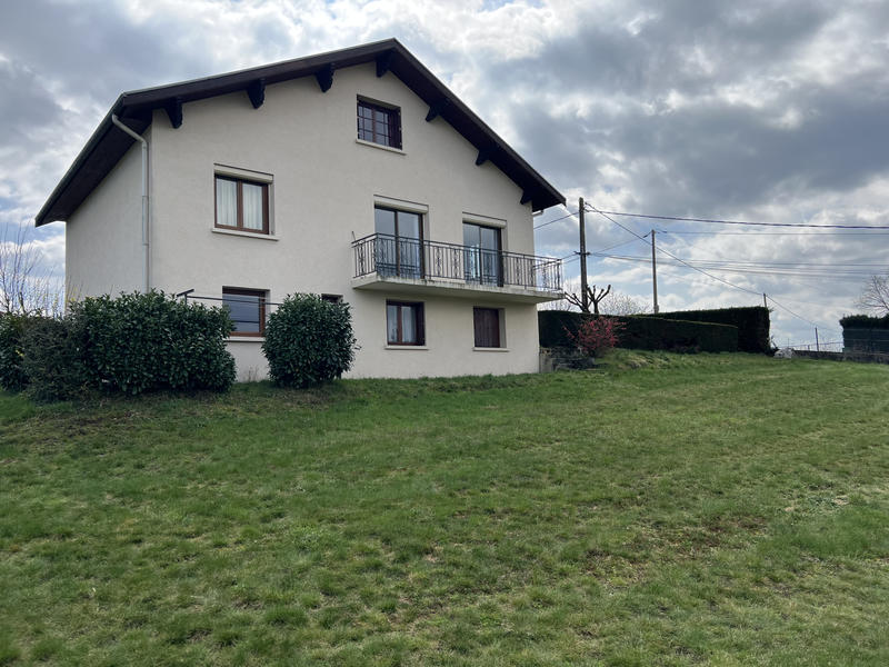 Maison - 110 m² - 10 pièces