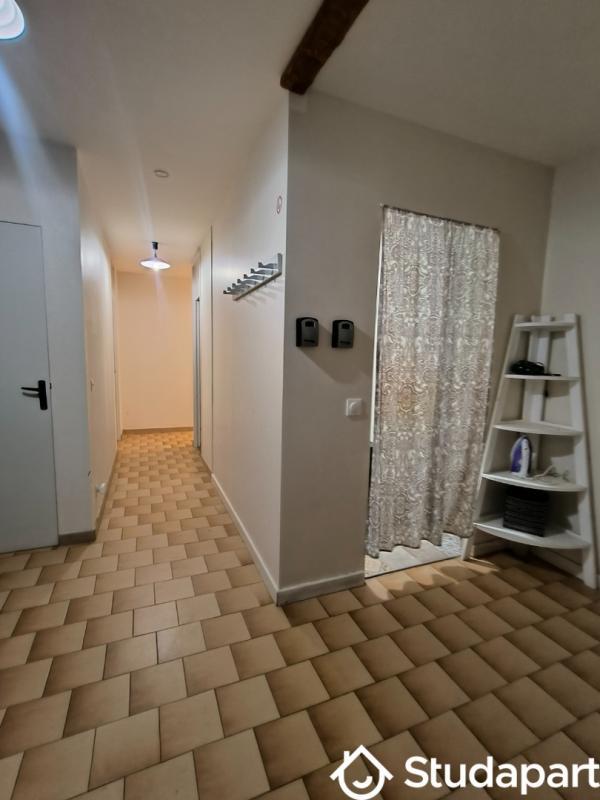 Chambre - 9 m² - 1 pièce