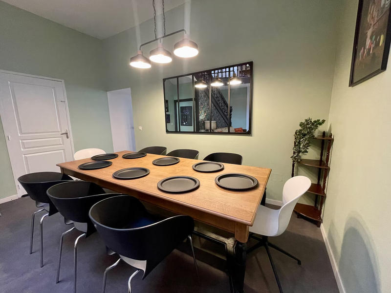 Local commercial - 242 m² - 10 pièces