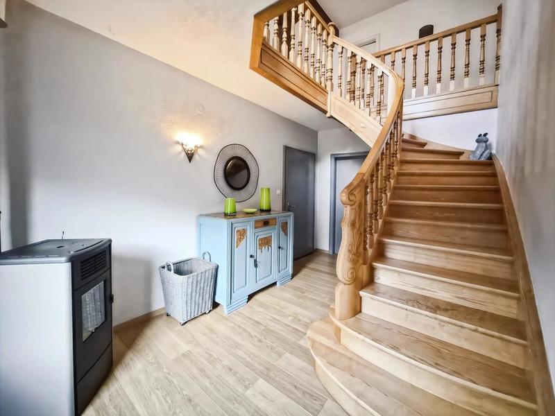 Maison - 195 m² - 6 pièces