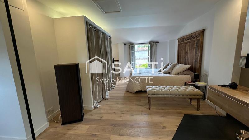 Maison de maîtres - 240 m² - 8 pièces