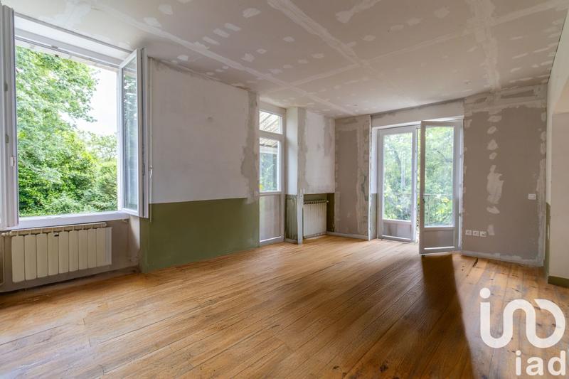 Maison - 196 m² - 10 pièces