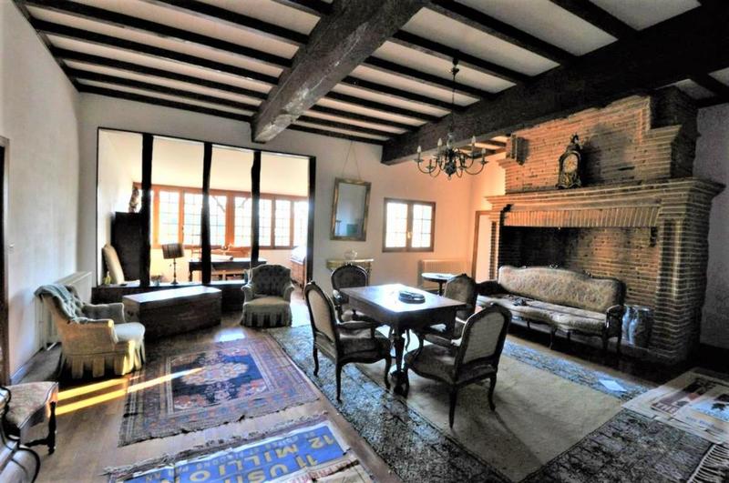 Propriété - 416 m² - 11 pièces