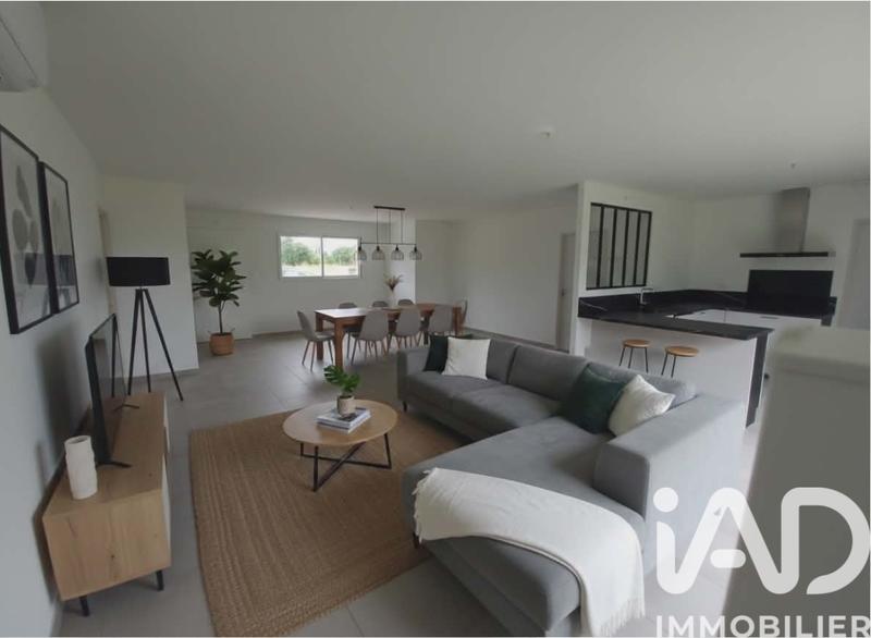 Maison - 102 m² - 4 pièces