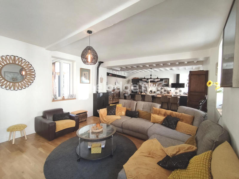 Maison - 171 m² - 7 pièces