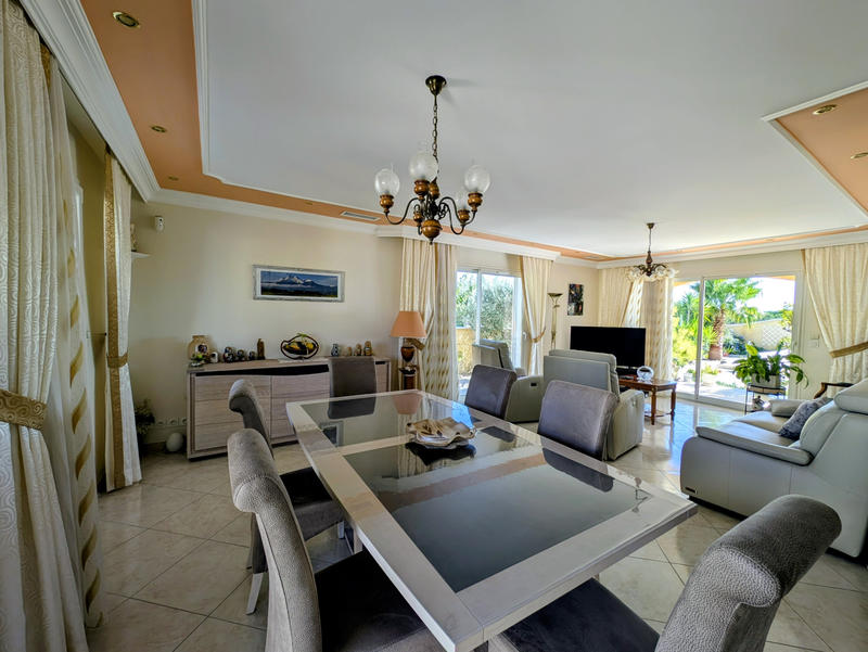 Villa - 130 m² - 4 pièces