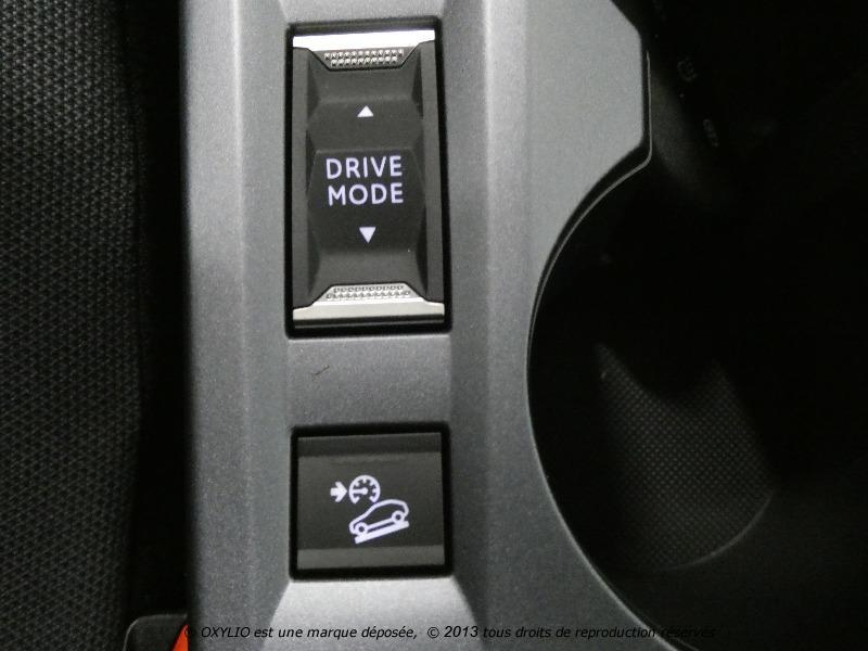 Peugeot 2008 II 1.2 Puretech 130 s&amp;S 7cv Allure