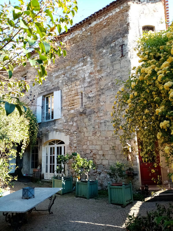 Maison - 322 m² - 9 pièces