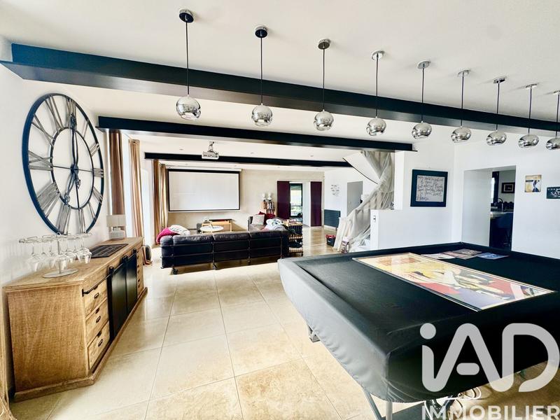 Maison - 363 m² - 7 pièces