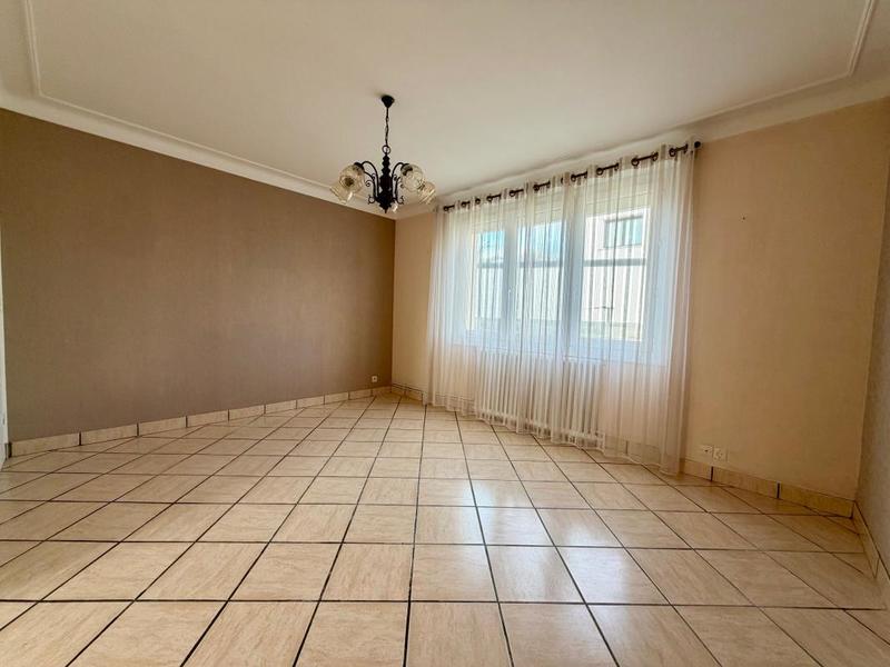 Maison - 90 m² - 5 pièces